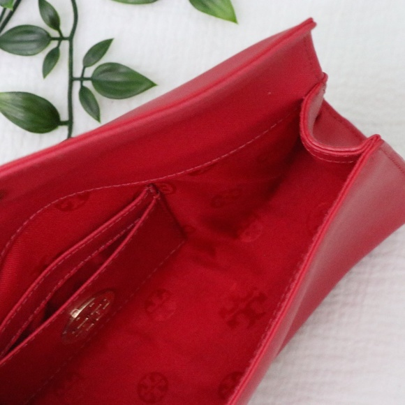 Tory Burch Red Clutch with Gold Details - Picture 4 of 12